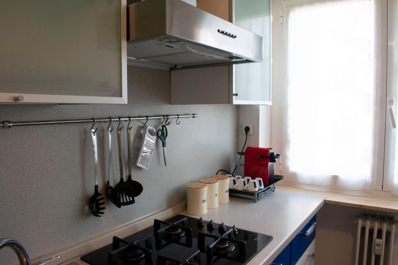 J&M House -Fronte Ospedale- Incluso Netflix E Disney Plus Удине Экстерьер фото
